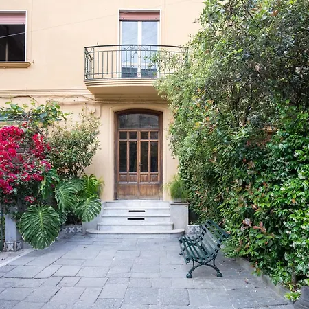 Atelier Ines Arts & Bed & Breakfast Neapol