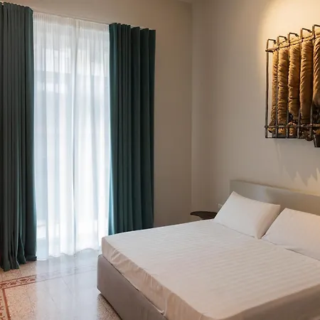 Atelier Inès Arts&suites Napoli