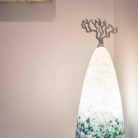 לינה וארוחת בוקר Atelier Ines Arts & 4*