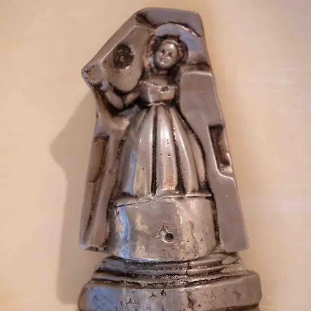 Atelier Ines Arts & לינה וארוחת בוקר